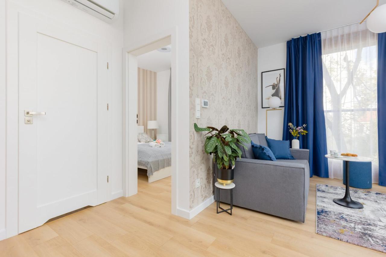 Warszawa Śródmieście Bonifraterska Apartments by Renters Varsóvia Exterior foto